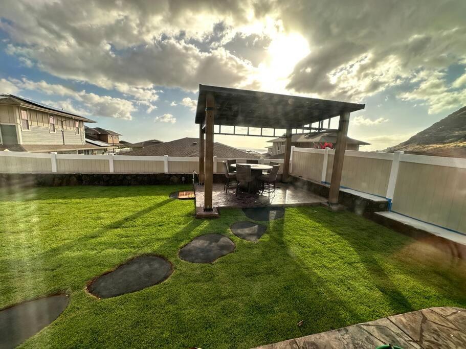 New 4 Bedroom Home With Ocean And Gorgeous Mountain Views In The Gated Community Of Mauna Olu Waianae ภายนอก รูปภาพ