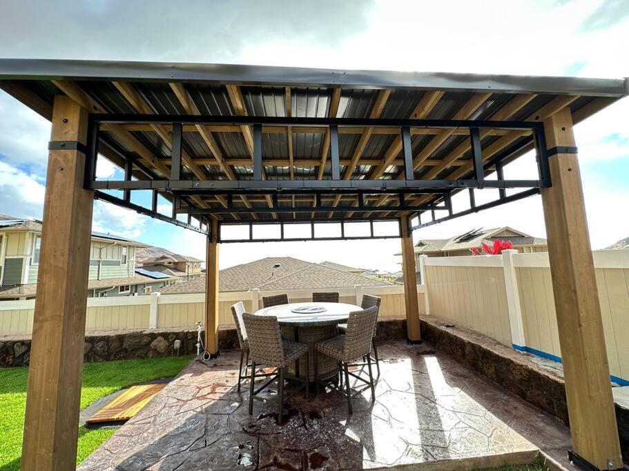 New 4 Bedroom Home With Ocean And Gorgeous Mountain Views In The Gated Community Of Mauna Olu Waianae ภายนอก รูปภาพ